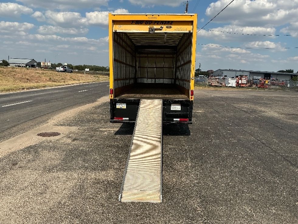 Medium Duty Box Truck-Light and Medium Duty Trucks-International-2021-MV607-Dallas-TX-196,523\n\t\tmiles-$ 42,750 - Image 9