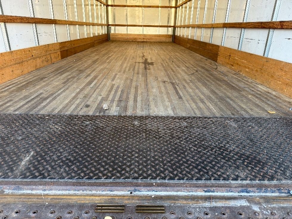 Medium Duty Box Truck-Light and Medium Duty Trucks-International-2021-MV607-Dallas-TX-199,747\n\t\tmiles-$ 42,250 - Image 10