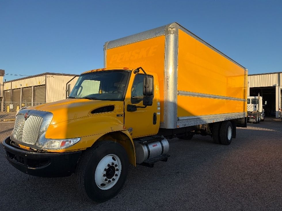 Medium Duty Box Truck-Light and Medium Duty Trucks-International-2021-MV607-Dallas-TX-199,747\n\t\tmiles-$ 42,250 - Image 3