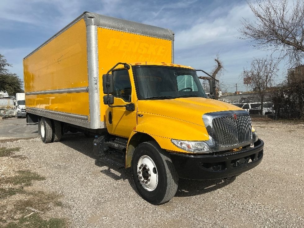 Medium Duty Box Truck-Light and Medium Duty Trucks-International-2021-MV607-Dallas-TX-204,023\n\t\tmiles-$ 41,750 - Image 1