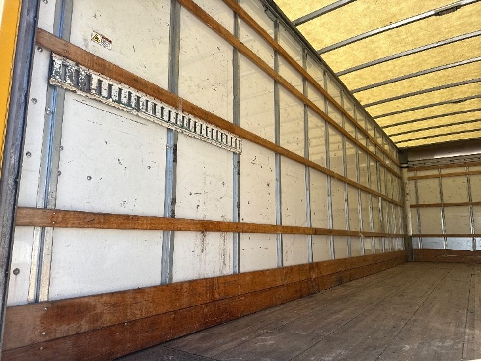 Medium Duty Box Truck-Light and Medium Duty Trucks-International-2021-MV607-Dallas-TX-204,023\n\t\tmiles-$ 41,750 - Image 11