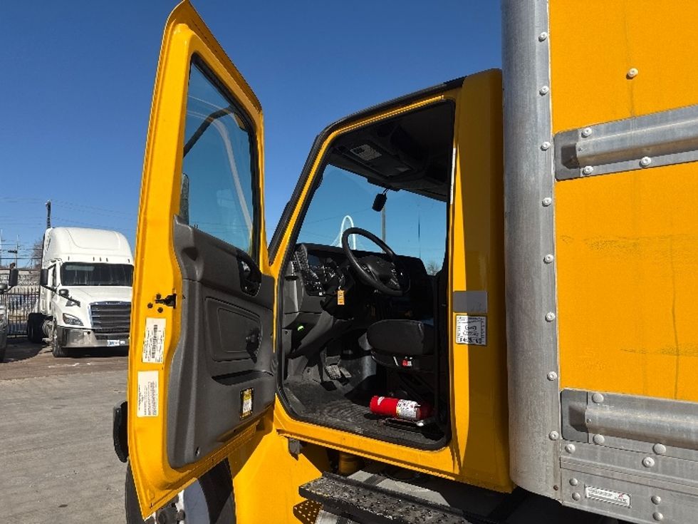 Medium Duty Box Truck-Light and Medium Duty Trucks-International-2021-MV607-Dallas-TX-204,023\n\t\tmiles-$ 41,750 - Image 16