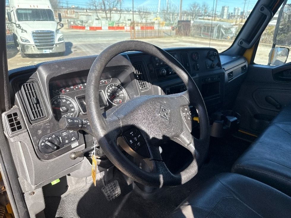 Medium Duty Box Truck-Light and Medium Duty Trucks-International-2021-MV607-Dallas-TX-204,023\n\t\tmiles-$ 41,750 - Image 17