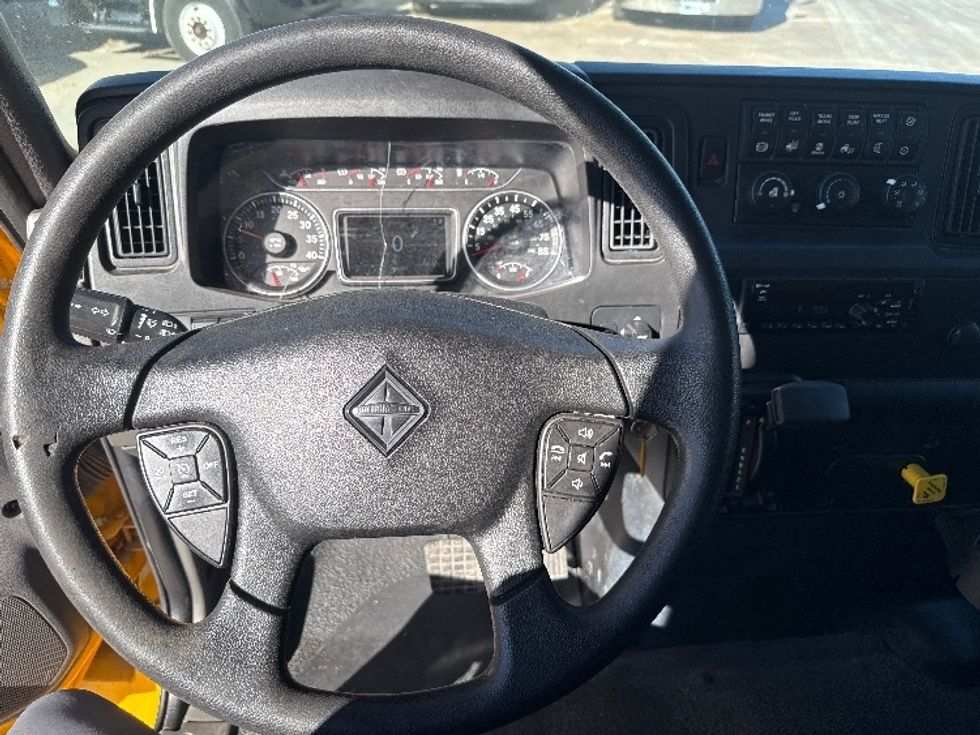 Medium Duty Box Truck-Light and Medium Duty Trucks-International-2021-MV607-Dallas-TX-204,023\n\t\tmiles-$ 41,750 - Image 18