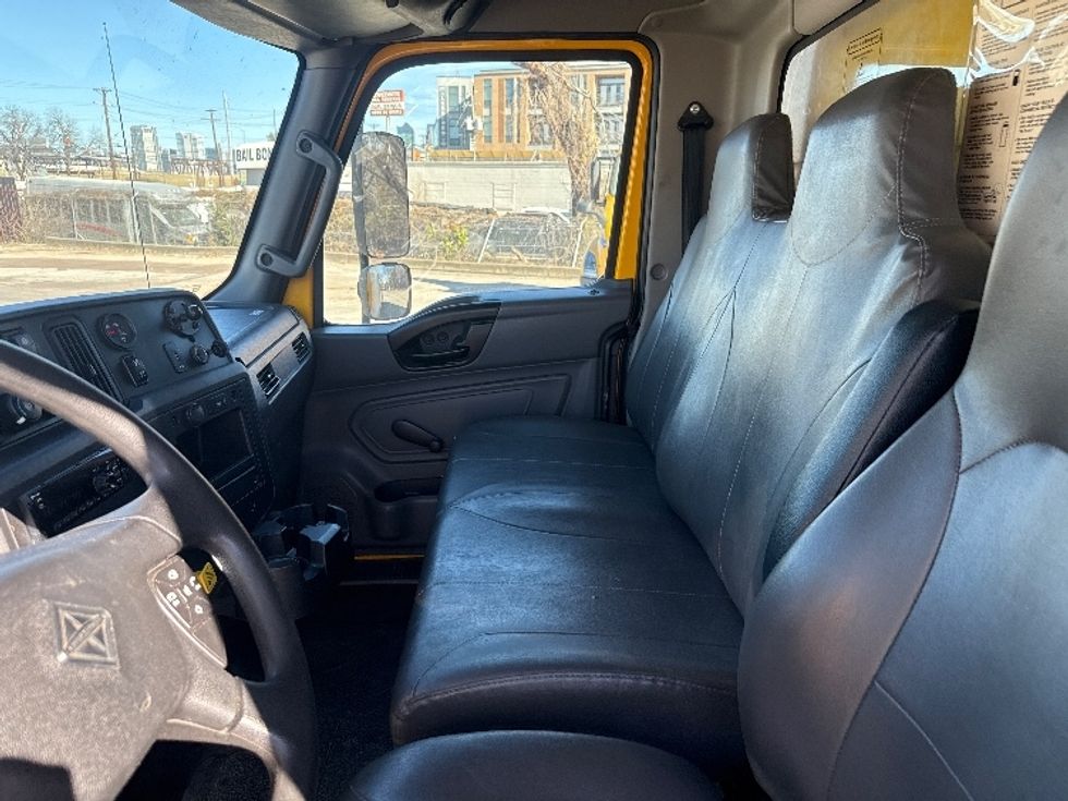 Medium Duty Box Truck-Light and Medium Duty Trucks-International-2021-MV607-Dallas-TX-204,023\n\t\tmiles-$ 41,750 - Image 19