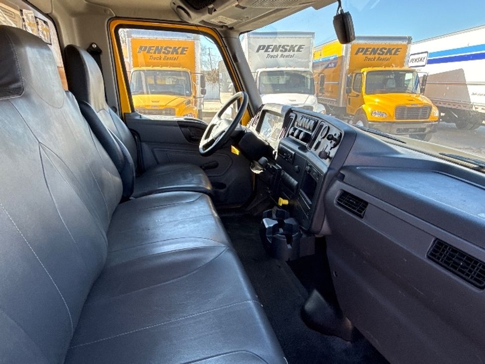 Medium Duty Box Truck-Light and Medium Duty Trucks-International-2021-MV607-Dallas-TX-204,023\n\t\tmiles-$ 41,750 - Image 22