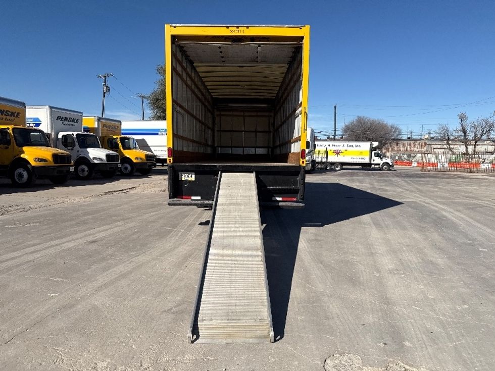 Medium Duty Box Truck-Light and Medium Duty Trucks-International-2021-MV607-Dallas-TX-204,023\n\t\tmiles-$ 41,750 - Image 9