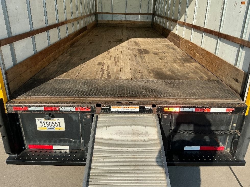 Medium Duty Box Truck-Light and Medium Duty Trucks-International-2021-MV607-Dallas-TX-220,885\n\t\tmiles-$ 39,250 - Image 10