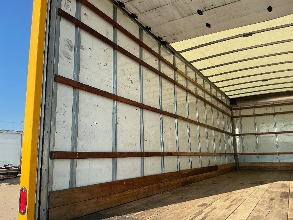 Medium Duty Box Truck-Light and Medium Duty Trucks-International-2021-MV607-Dallas-TX-220,885\n\t\tmiles-$ 39,250 - Image 11