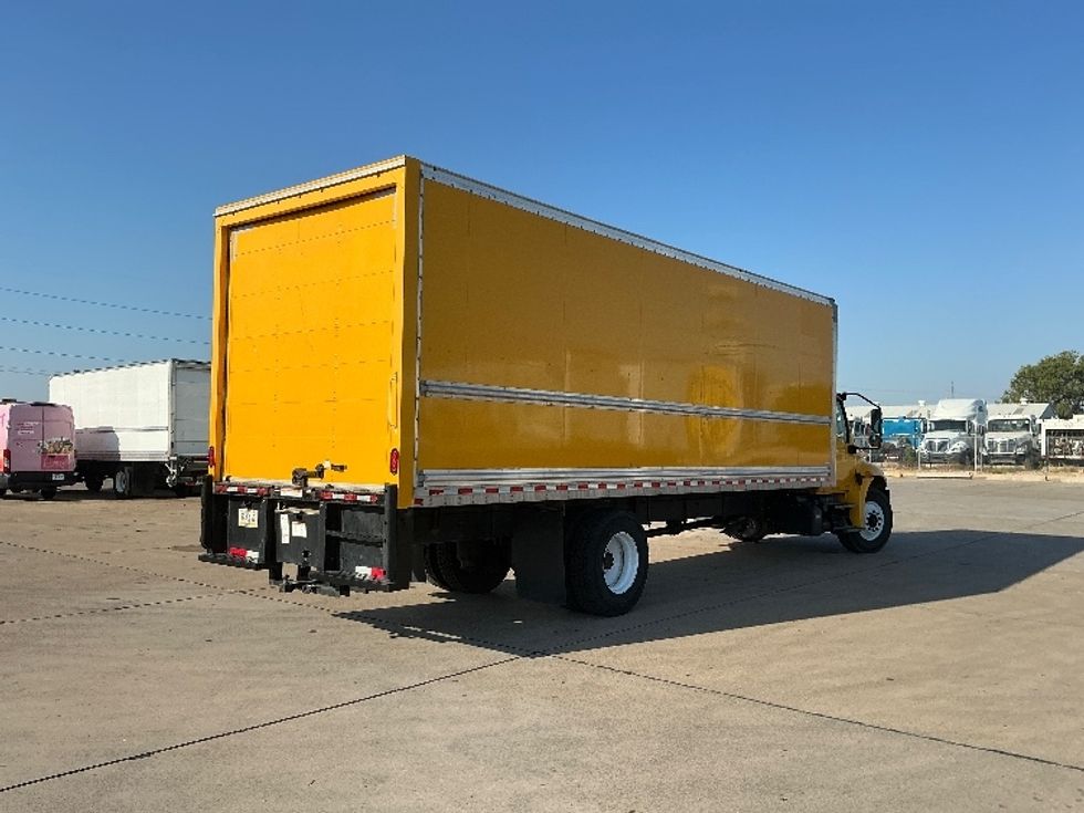 Medium Duty Box Truck-Light and Medium Duty Trucks-International-2021-MV607-Dallas-TX-220,885\n\t\tmiles-$ 39,250 - Image 13