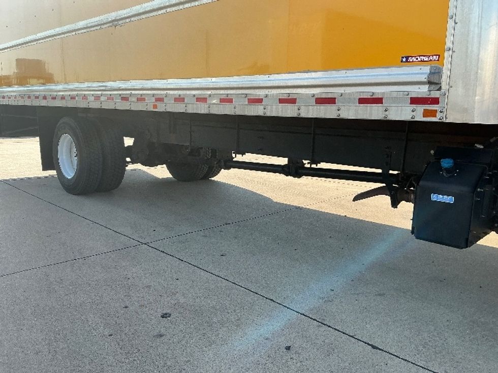 Medium Duty Box Truck-Light and Medium Duty Trucks-International-2021-MV607-Dallas-TX-220,885\n\t\tmiles-$ 39,250 - Image 14