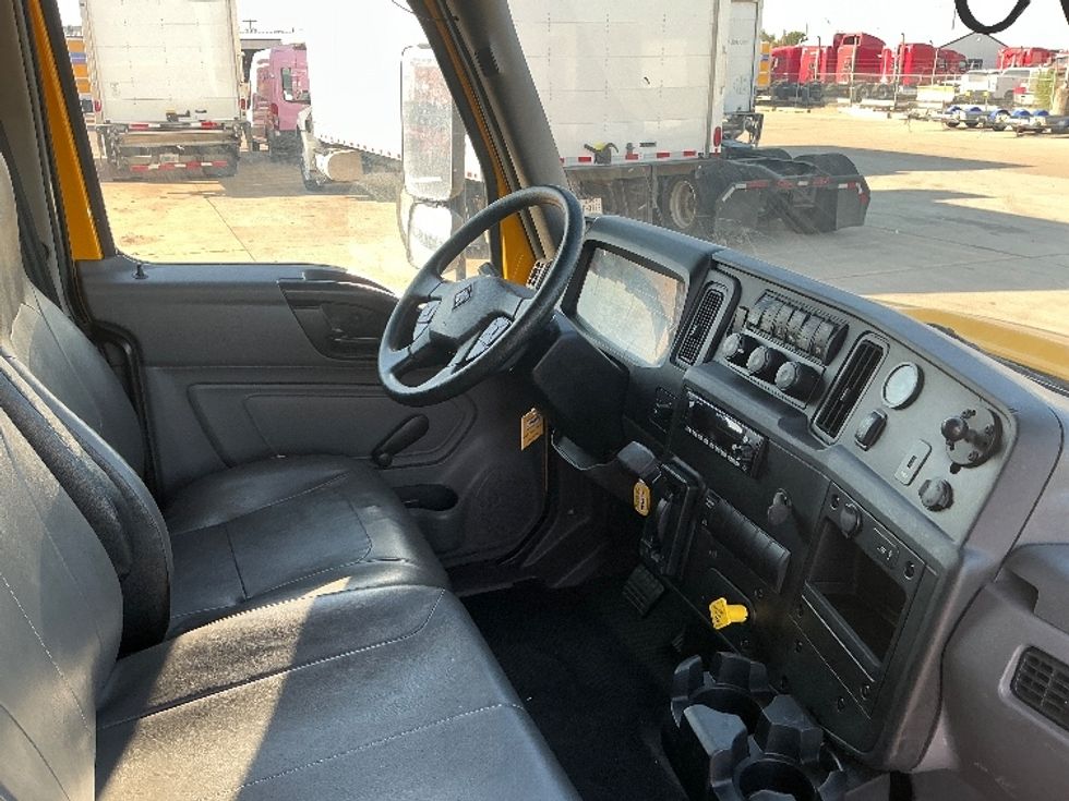 Medium Duty Box Truck-Light and Medium Duty Trucks-International-2021-MV607-Dallas-TX-220,885\n\t\tmiles-$ 39,250 - Image 22