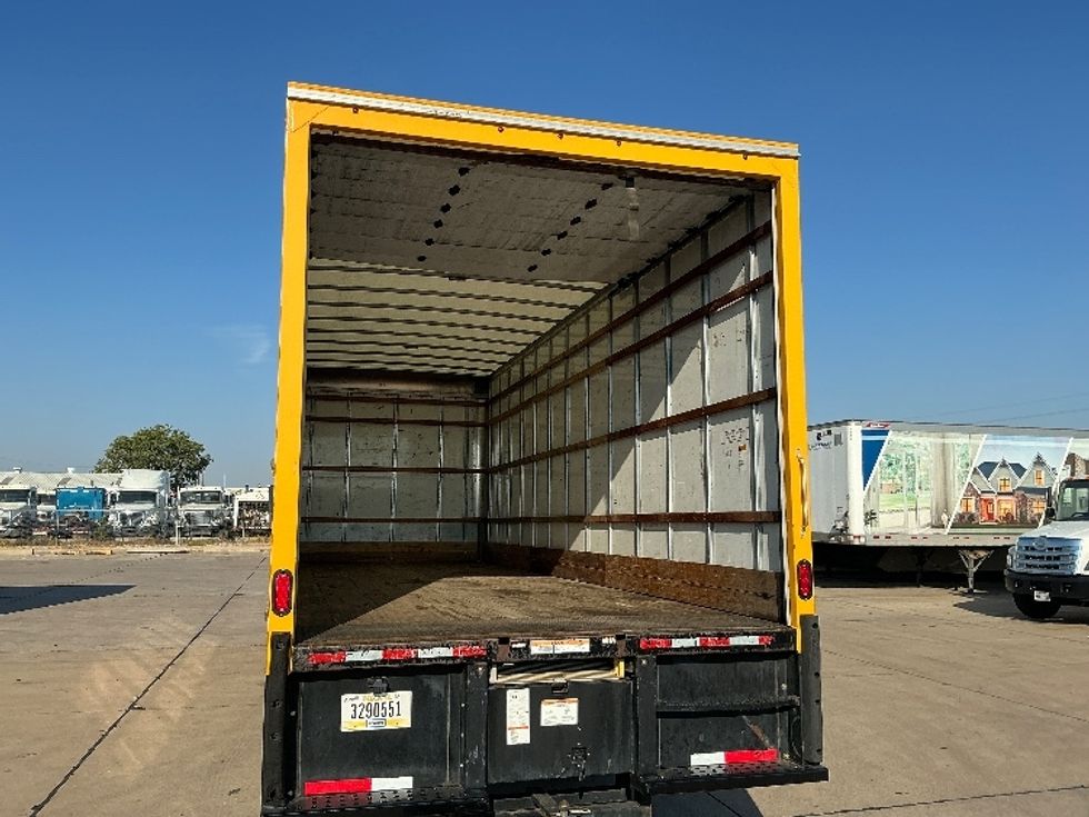 Medium Duty Box Truck-Light and Medium Duty Trucks-International-2021-MV607-Dallas-TX-220,885\n\t\tmiles-$ 39,250 - Image 8