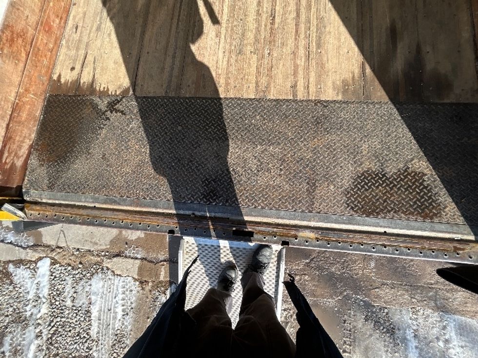 Medium Duty Box Truck-Light and Medium Duty Trucks-International-2021-MV607-Dallas-TX-221,723\n\t\tmiles-$ 35,500 - Image 10