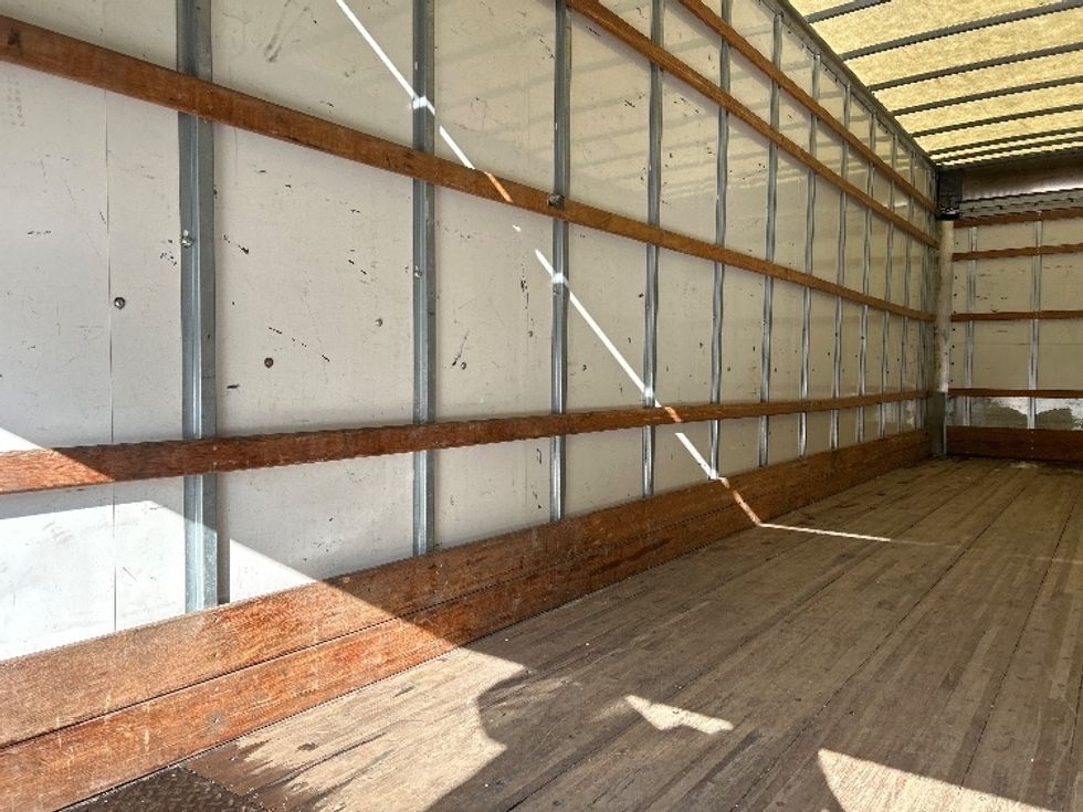 Medium Duty Box Truck-Light and Medium Duty Trucks-International-2021-MV607-Dallas-TX-221,723\n\t\tmiles-$ 35,500 - Image 11