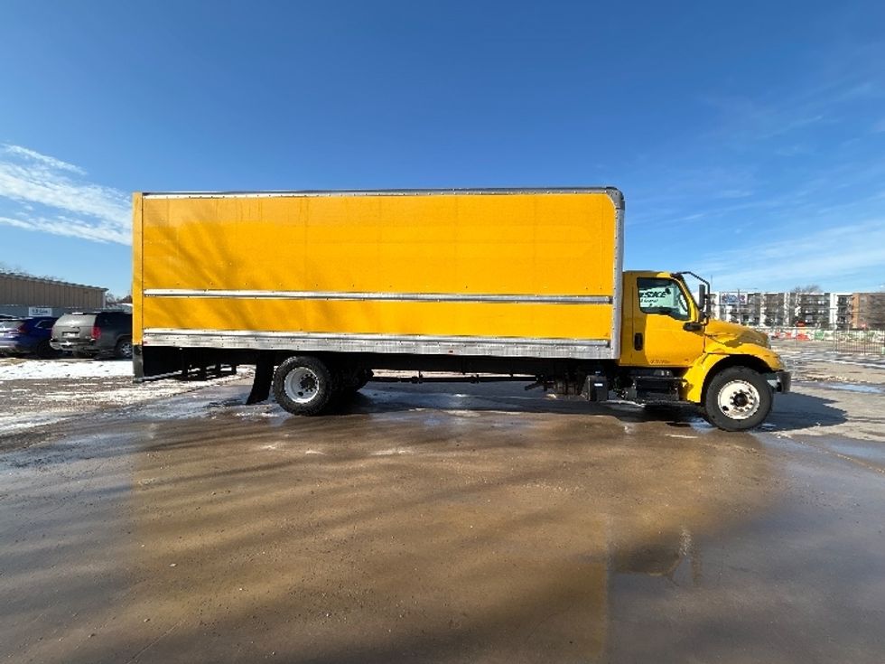 Medium Duty Box Truck-Light and Medium Duty Trucks-International-2021-MV607-Dallas-TX-221,723\n\t\tmiles-$ 35,500 - Image 15