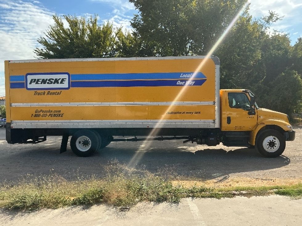 Medium Duty Box Truck-Light and Medium Duty Trucks-International-2021-MV607-Dallas-TX-222,371\n\t\tmiles-$ 39,000 - Image 15