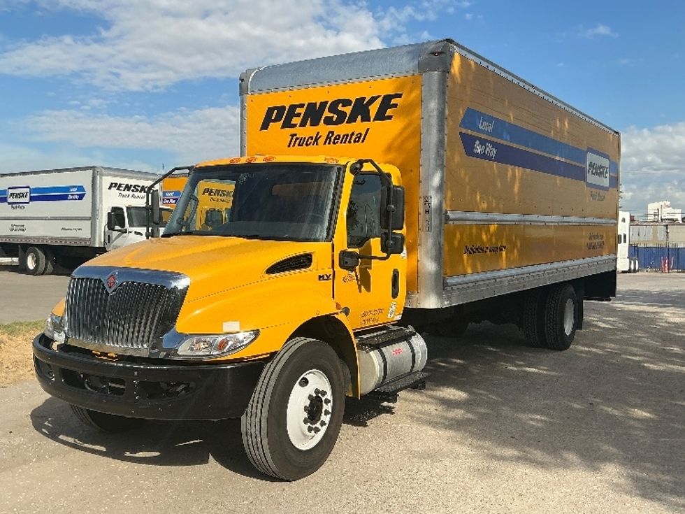 Medium Duty Box Truck-Light and Medium Duty Trucks-International-2021-MV607-Dallas-TX-222,371\n\t\tmiles-$ 39,000 - Image 3