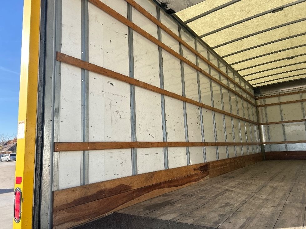 Medium Duty Box Truck-Light and Medium Duty Trucks-International-2021-MV607-Dallas-TX-225,185\n\t\tmiles-$ 37,250 - Image 11