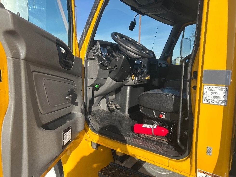 Medium Duty Box Truck-Light and Medium Duty Trucks-International-2021-MV607-Dallas-TX-225,185\n\t\tmiles-$ 37,250 - Image 16