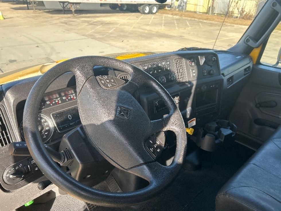 Medium Duty Box Truck-Light and Medium Duty Trucks-International-2021-MV607-Dallas-TX-225,185\n\t\tmiles-$ 37,250 - Image 17