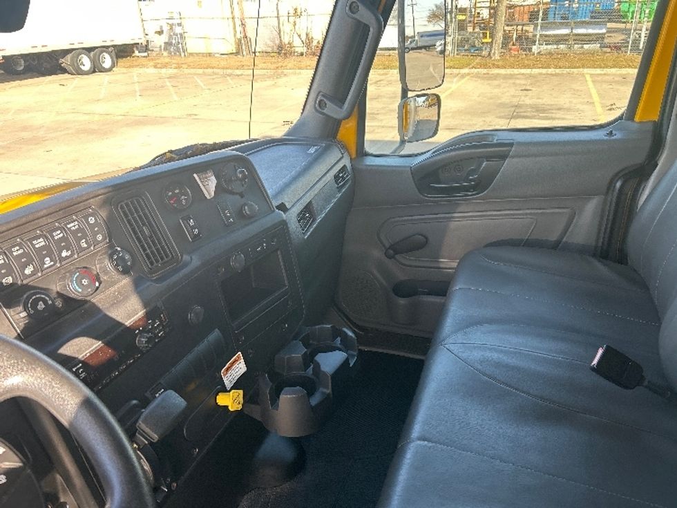 Medium Duty Box Truck-Light and Medium Duty Trucks-International-2021-MV607-Dallas-TX-225,185\n\t\tmiles-$ 37,250 - Image 19