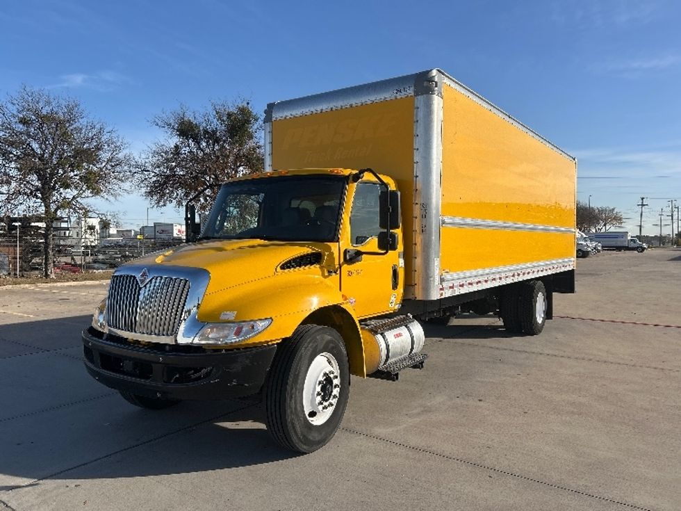 Medium Duty Box Truck-Light and Medium Duty Trucks-International-2021-MV607-Dallas-TX-225,185\n\t\tmiles-$ 37,250 - Image 3