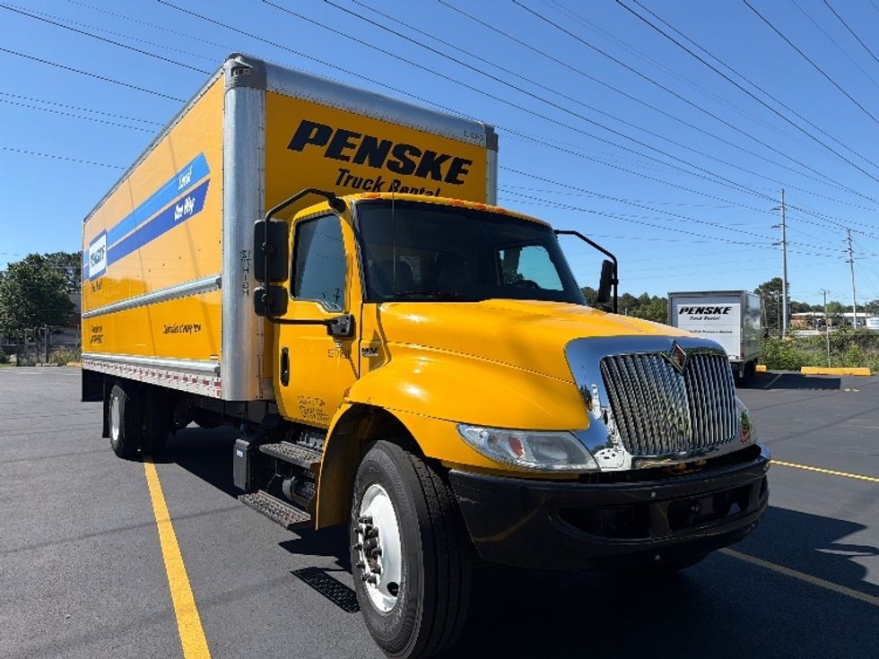 Medium Duty Box Truck-Light and Medium Duty Trucks-International-2021-MV607-Dallas-TX-231,987\n\t\tmiles-$ 40,750 - Image 1