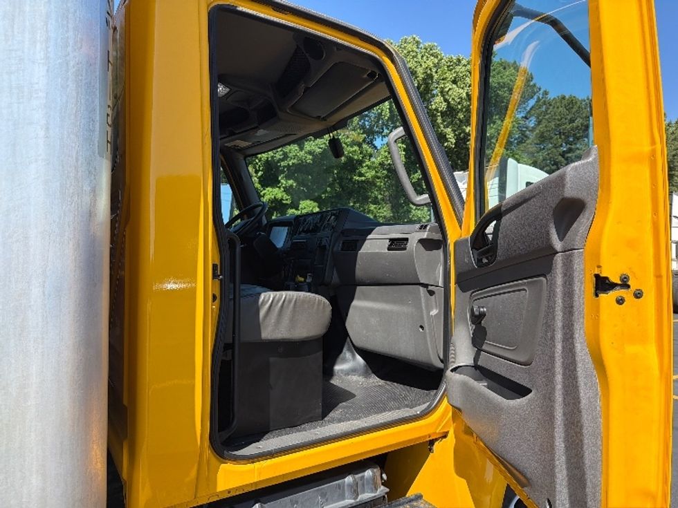 Medium Duty Box Truck-Light and Medium Duty Trucks-International-2021-MV607-Dallas-TX-231,987\n\t\tmiles-$ 40,750 - Image 19