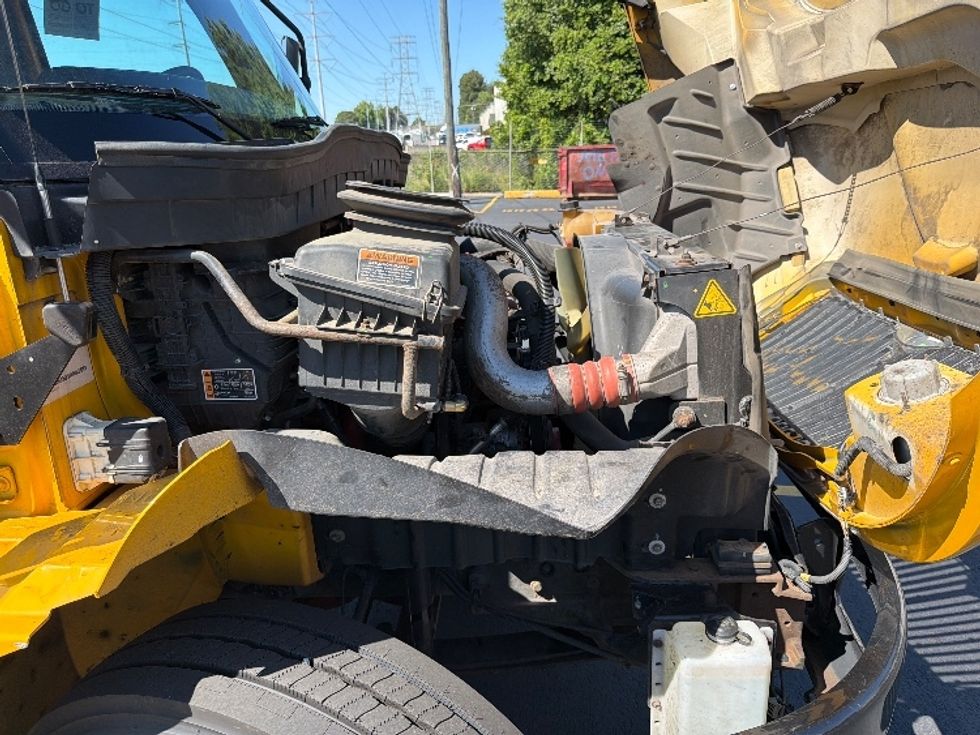 Medium Duty Box Truck-Light and Medium Duty Trucks-International-2021-MV607-Dallas-TX-231,987\n\t\tmiles-$ 40,750 - Image 22