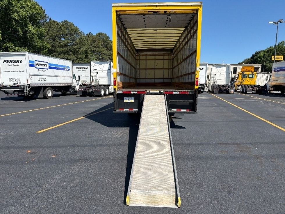 Medium Duty Box Truck-Light and Medium Duty Trucks-International-2021-MV607-Dallas-TX-231,987\n\t\tmiles-$ 40,750 - Image 9