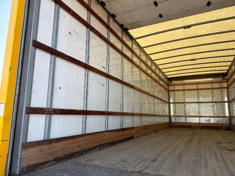 Medium Duty Box Truck-Light and Medium Duty Trucks-International-2021-MV607-Dallas-TX-254,371\n\t\tmiles-$ 32,500 - Image 11