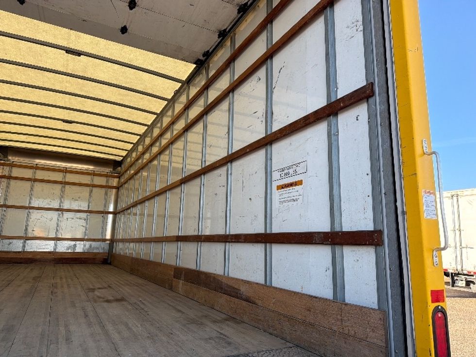 Medium Duty Box Truck-Light and Medium Duty Trucks-International-2021-MV607-Dallas-TX-254,371\n\t\tmiles-$ 32,500 - Image 12