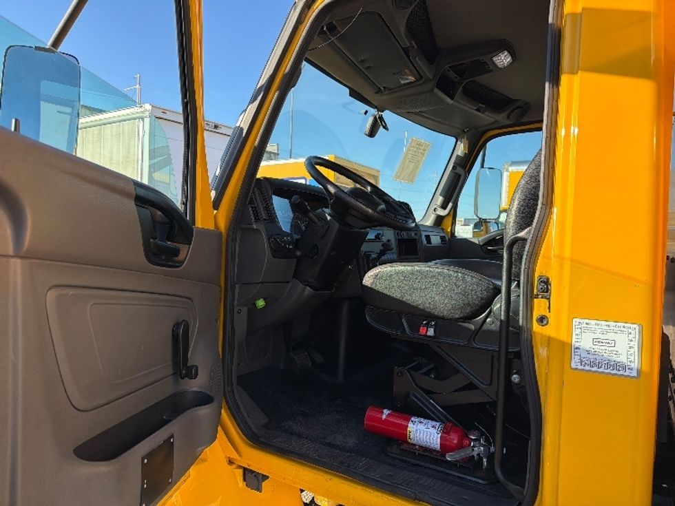 Medium Duty Box Truck-Light and Medium Duty Trucks-International-2021-MV607-Dallas-TX-254,371\n\t\tmiles-$ 32,500 - Image 16