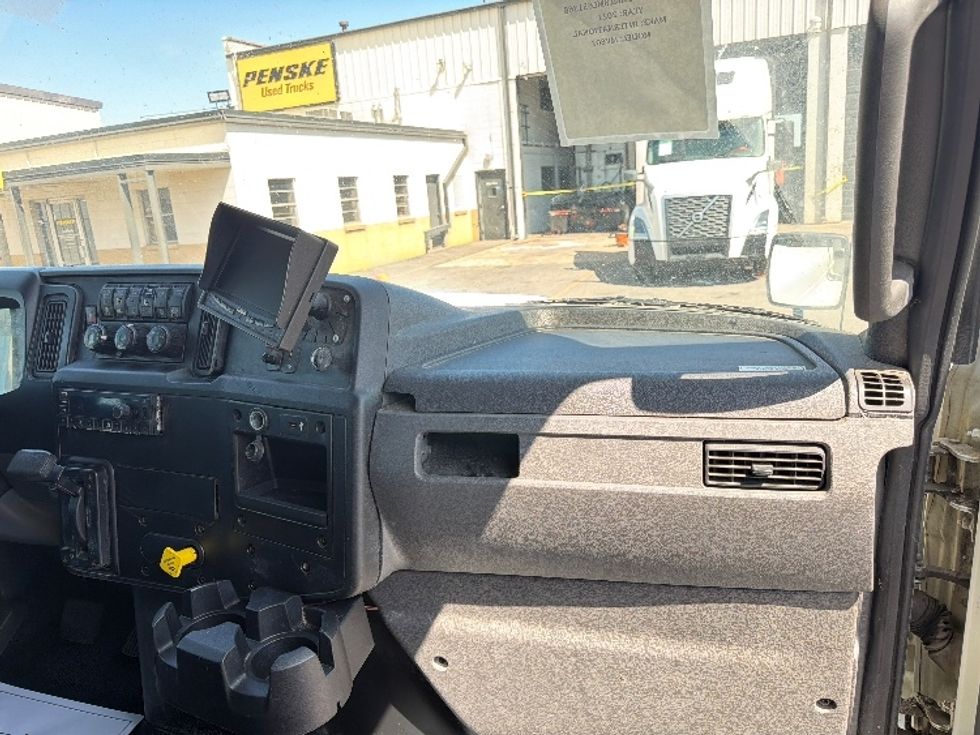 Medium Duty Box Truck-Light and Medium Duty Trucks-International-2021-MV607-Dallas-TX-299,718\n\t\tmiles-$ 40,000 - Image 21