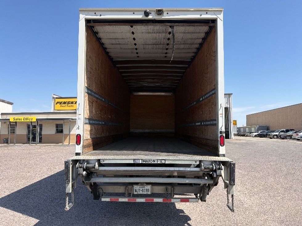 Medium Duty Box Truck-Light and Medium Duty Trucks-International-2021-MV607-Dallas-TX-299,718\n\t\tmiles-$ 40,000 - Image 8