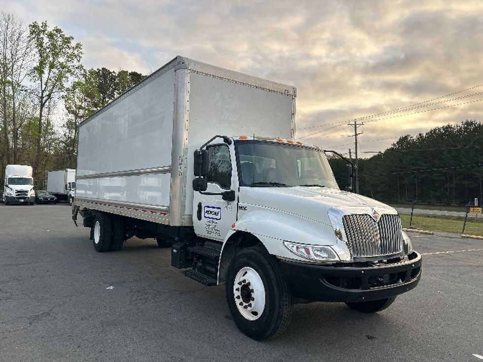 Medium Duty Box Truck-Light and Medium Duty Trucks-International-2021-MV607-Dalton-GA-155,764\n\t\tmiles-$ 64,750 - Image 1