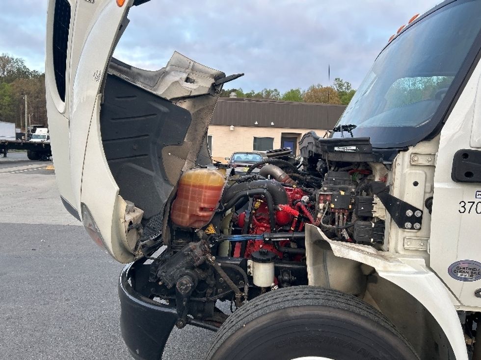 Medium Duty Box Truck-Light and Medium Duty Trucks-International-2021-MV607-Dalton-GA-155,764\n\t\tmiles-$ 64,750 - Image 24