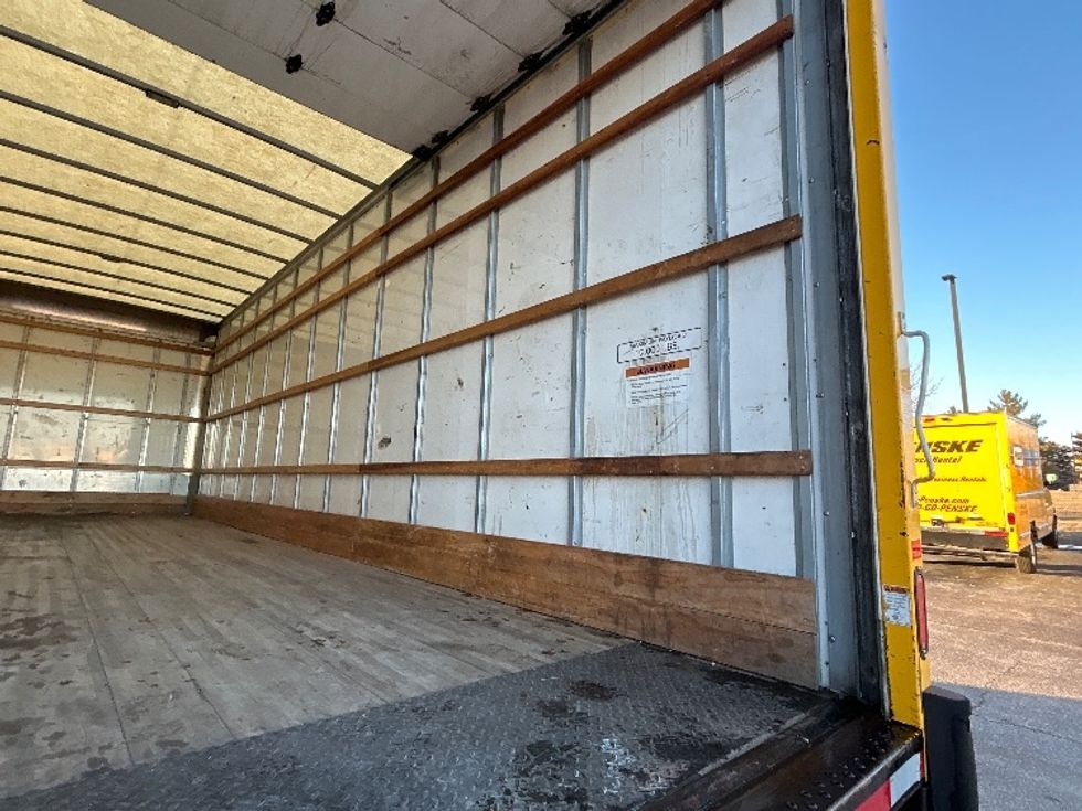 Medium Duty Box Truck-Light and Medium Duty Trucks-International-2021-MV607-Davenport-IA-235,710\n\t\tmiles-$ 33,000 - Image 11