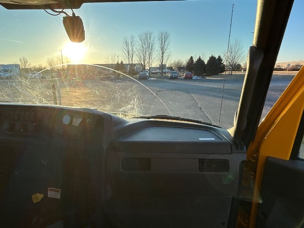 Medium Duty Box Truck-Light and Medium Duty Trucks-International-2021-MV607-Davenport-IA-235,710\n\t\tmiles-$ 33,000 - Image 19