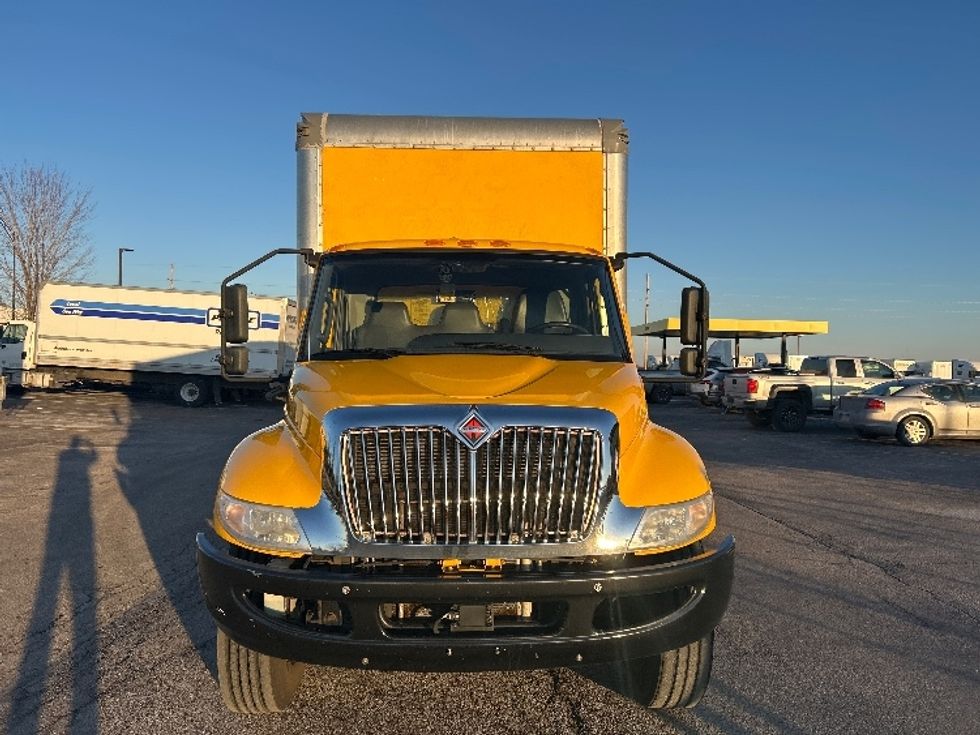 Medium Duty Box Truck-Light and Medium Duty Trucks-International-2021-MV607-Davenport-IA-235,710\n\t\tmiles-$ 33,000 - Image 2