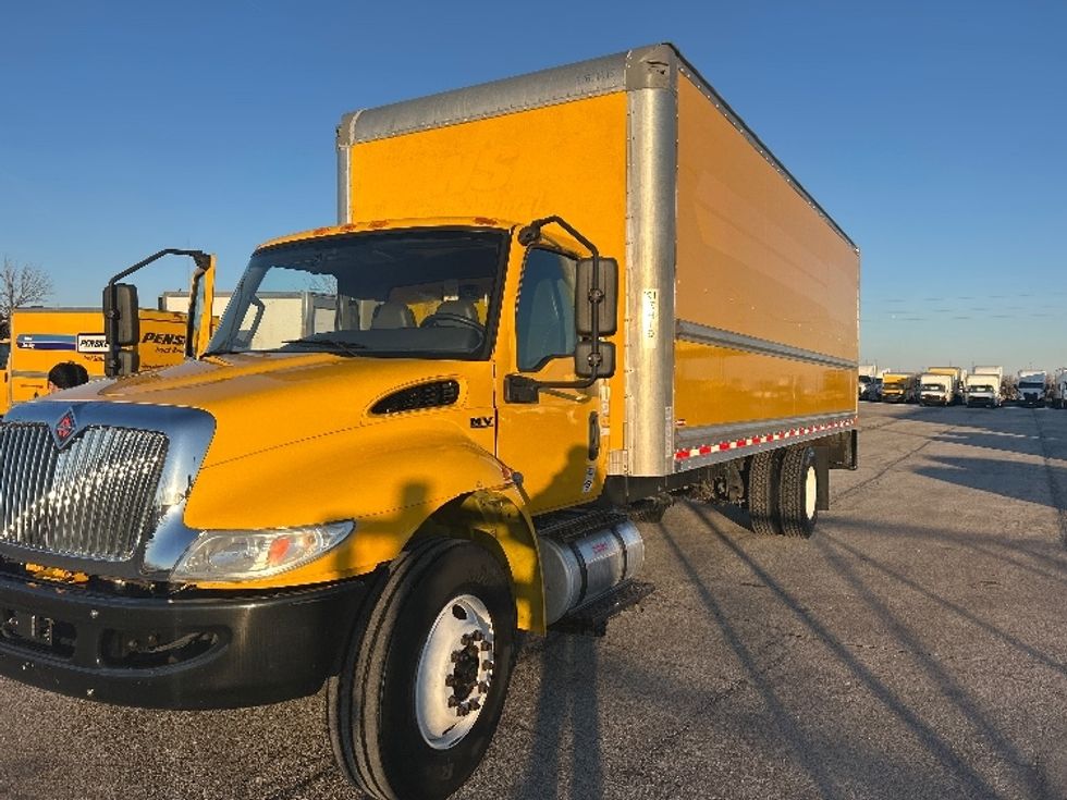 Medium Duty Box Truck-Light and Medium Duty Trucks-International-2021-MV607-Davenport-IA-235,710\n\t\tmiles-$ 33,000 - Image 3
