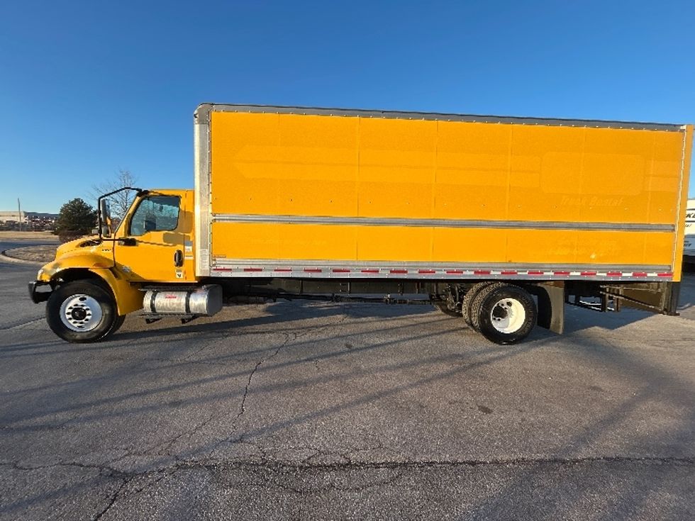 Medium Duty Box Truck-Light and Medium Duty Trucks-International-2021-MV607-Davenport-IA-235,710\n\t\tmiles-$ 33,000 - Image 4