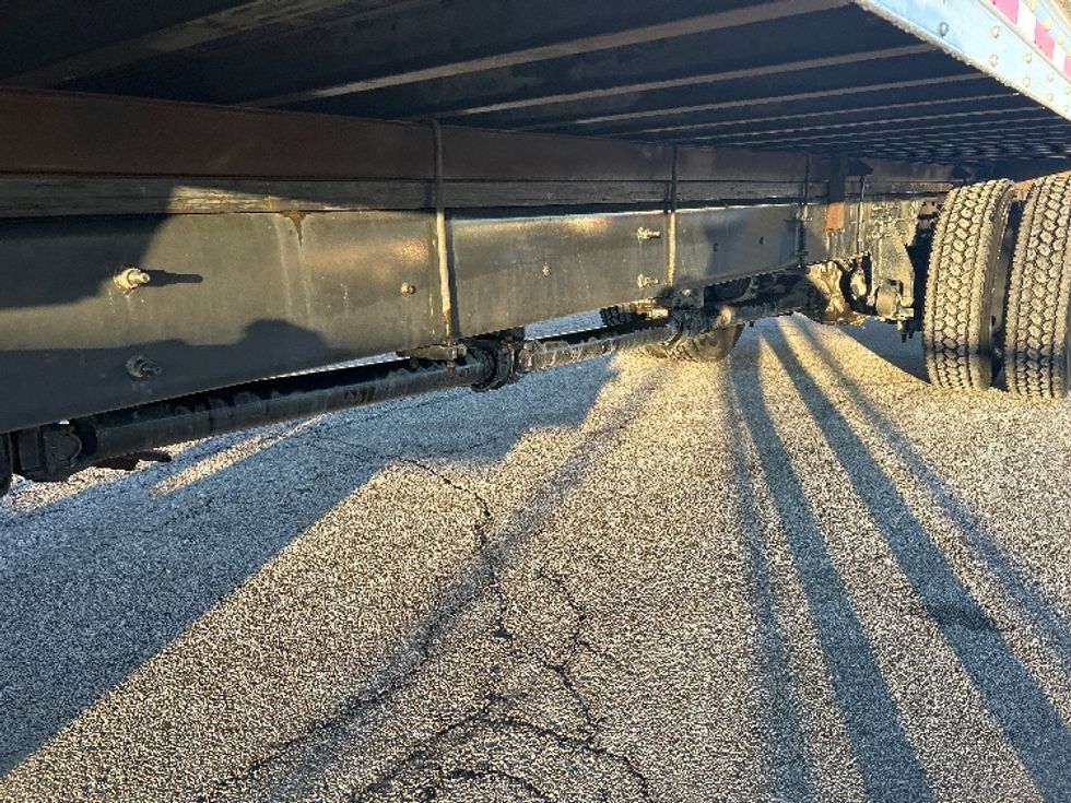 Medium Duty Box Truck-Light and Medium Duty Trucks-International-2021-MV607-Davenport-IA-235,710\n\t\tmiles-$ 33,000 - Image 5