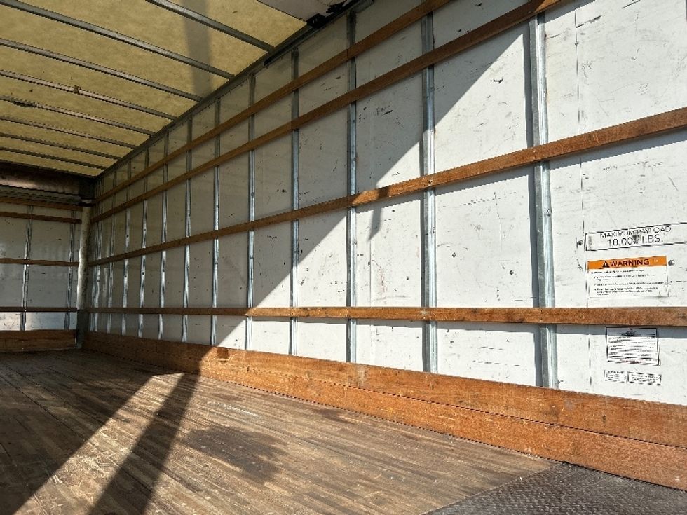 Medium Duty Box Truck-Light and Medium Duty Trucks-International-2021-MV607-Davenport-IA-278,198\n\t\tmiles-$ 28,750 - Image 11