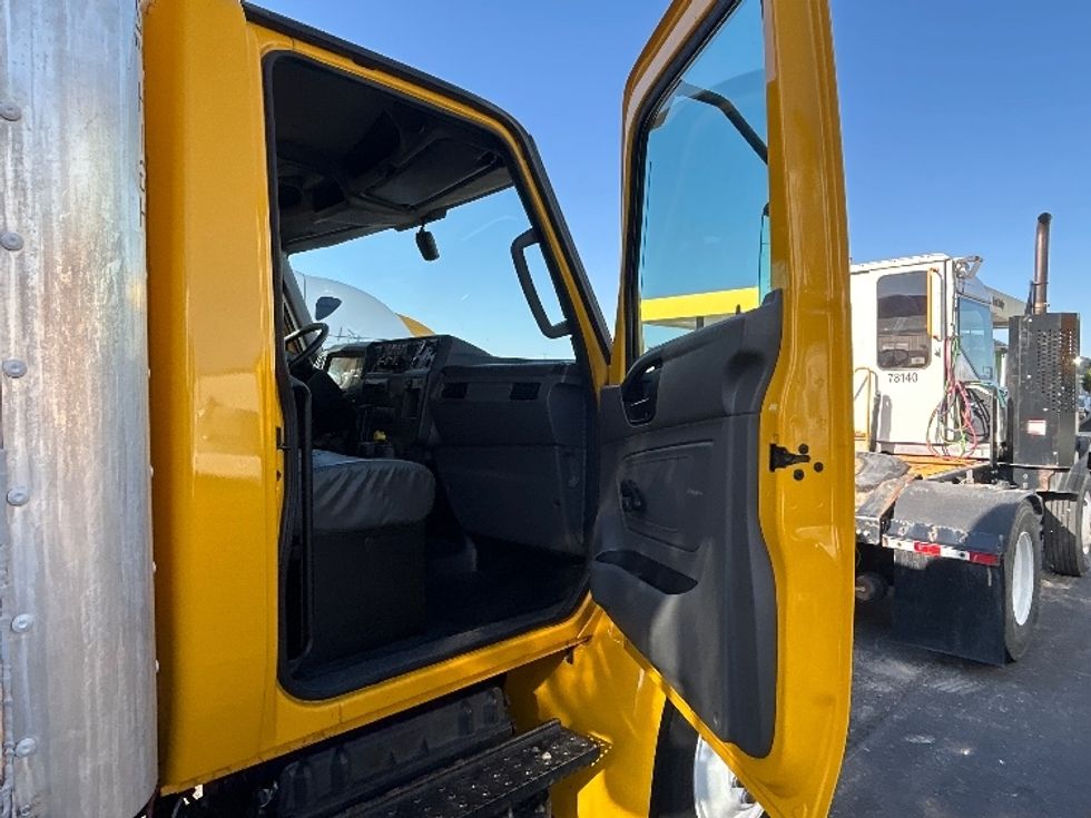 Medium Duty Box Truck-Light and Medium Duty Trucks-International-2021-MV607-Davenport-IA-278,198\n\t\tmiles-$ 28,750 - Image 19