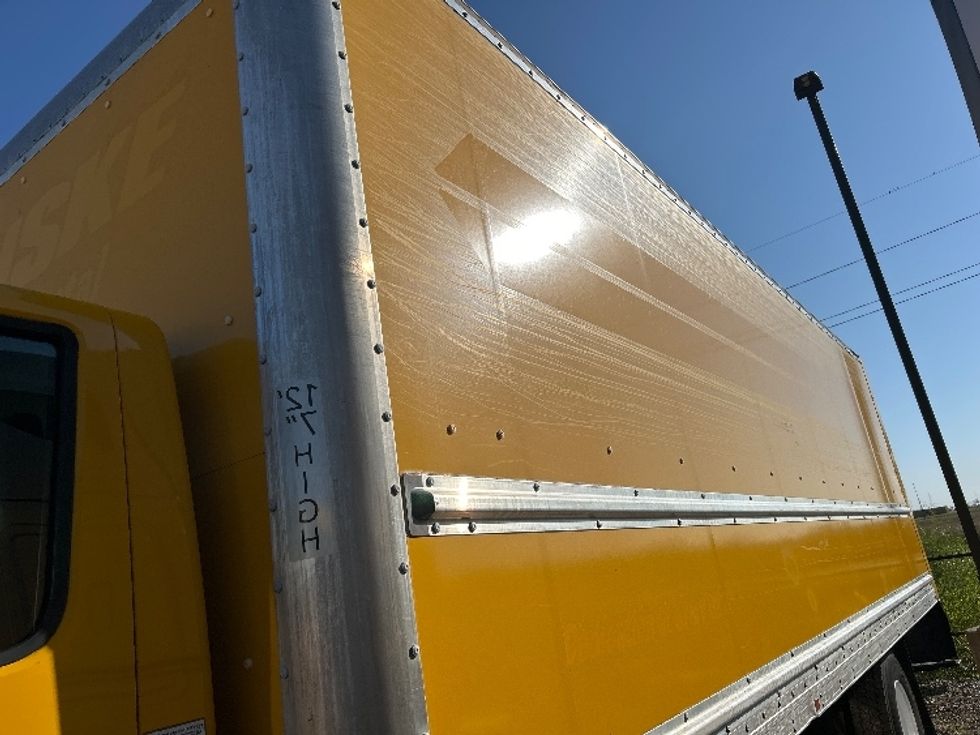 Medium Duty Box Truck-Light and Medium Duty Trucks-International-2021-MV607-Davenport-IA-278,198\n\t\tmiles-$ 28,750 - Image 24