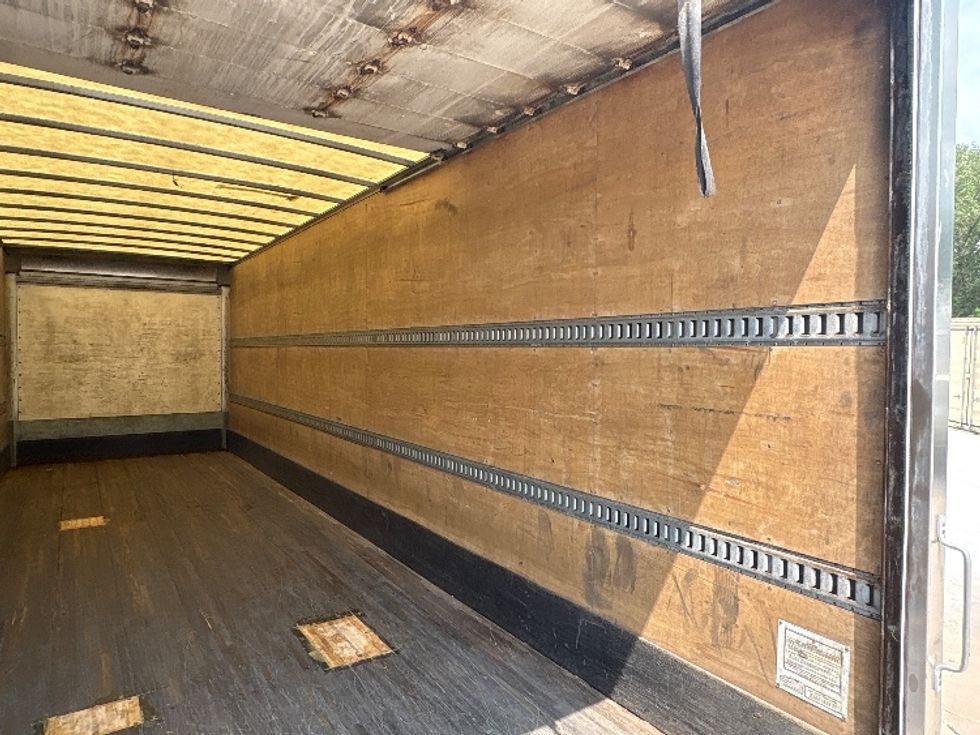Medium Duty Box Truck-Light and Medium Duty Trucks-International-2021-MV607-Davenport-IA-305,430\n\t\tmiles-$ 41,750 - Image 12