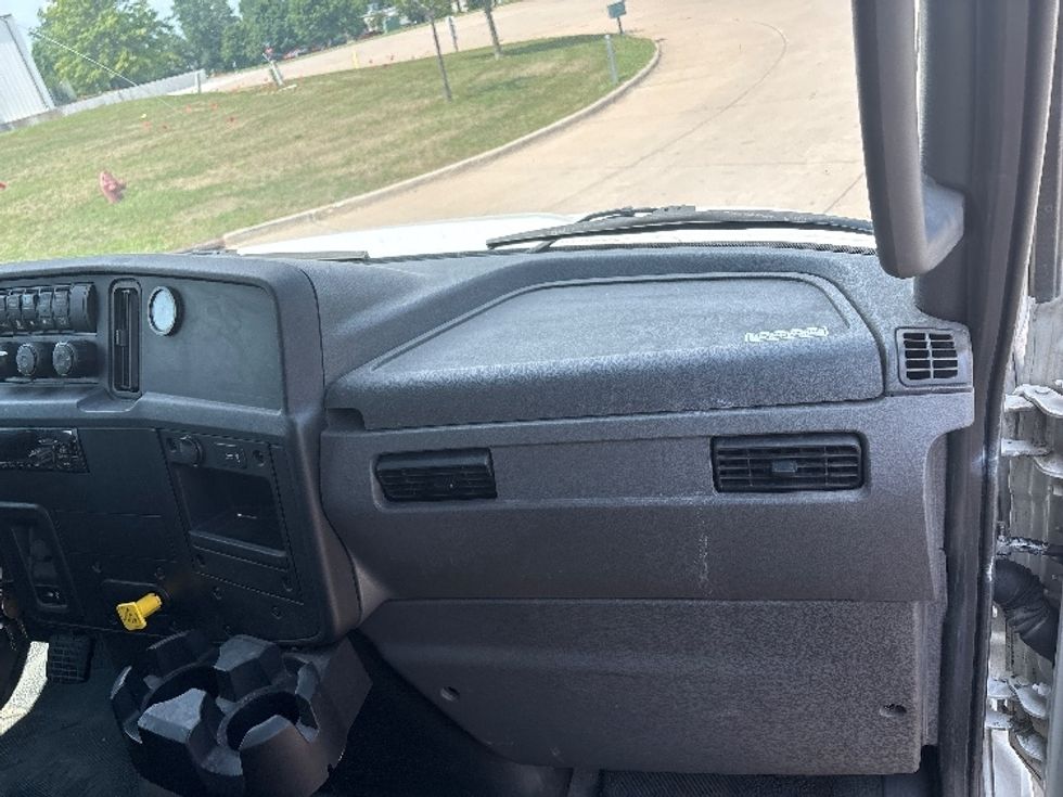 Medium Duty Box Truck-Light and Medium Duty Trucks-International-2021-MV607-Davenport-IA-305,430\n\t\tmiles-$ 41,750 - Image 21