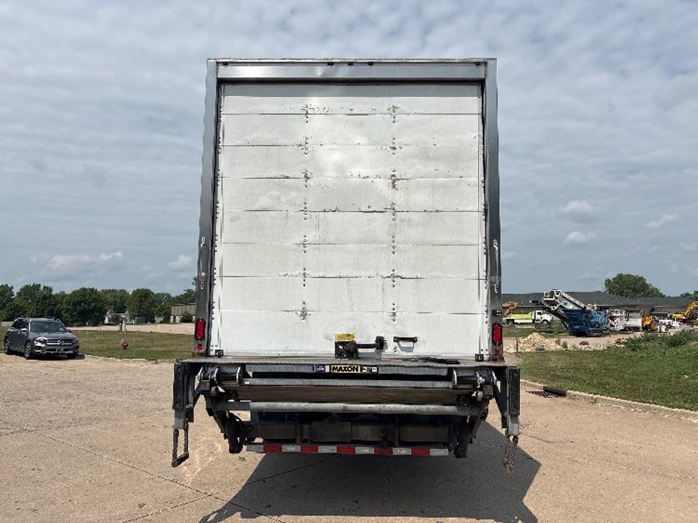 Medium Duty Box Truck-Light and Medium Duty Trucks-International-2021-MV607-Davenport-IA-305,430\n\t\tmiles-$ 41,750 - Image 7
